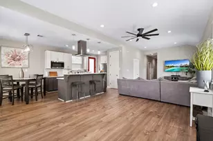 7393 Fairway Dr, Houston, TX 77087 - Photo 11