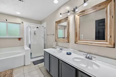 129 N Rainbow Ridge Circle, The Woodlands, TX 77381 - Photo 27