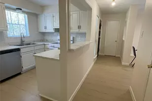 864 A Wax Myrtle Ln, Houston, TX 77079 - Photo 13