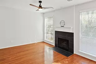 14 Valley Oaks Cir, The Woodlands, TX 77382 - Photo 5