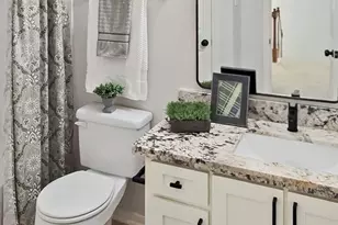 14 Valley Oaks Cir, The Woodlands, TX 77382 - Photo 15