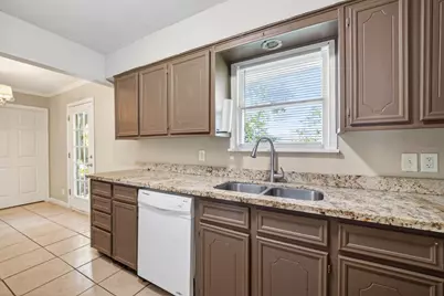 2926 Vance Avenue, Texas City, TX 77590 - Photo 15