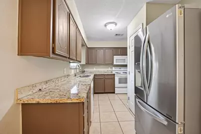 2926 Vance Avenue, Texas City, TX 77590 - Photo 11