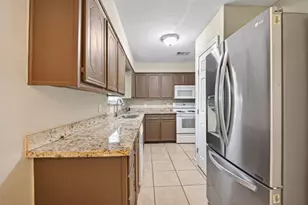 2926 Vance Ave, Texas City, TX 77590 - Photo 11