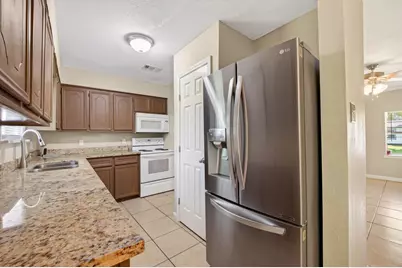 2926 Vance Avenue, Texas City, TX 77590 - Photo 13