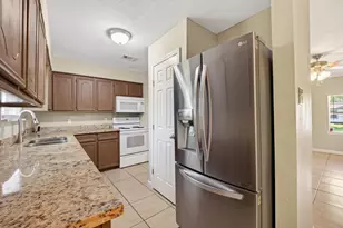 2926 Vance Ave, Texas City, TX 77590 - Photo 13