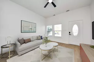 5226 Ricky St, Houston, TX 77033 - Photo 9