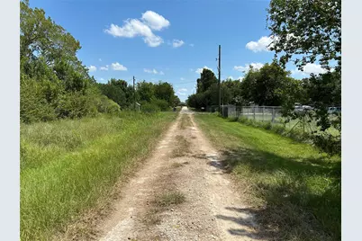709 Pollard Drive, Manvel, TX 77578 - Photo 11
