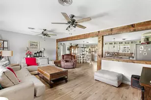 106 Lynn Street St, Anahuac, TX 77514 - Photo 11