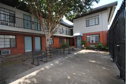 2501 Yoakum Boulevard #6, Houston, TX 77006 - Photo 1