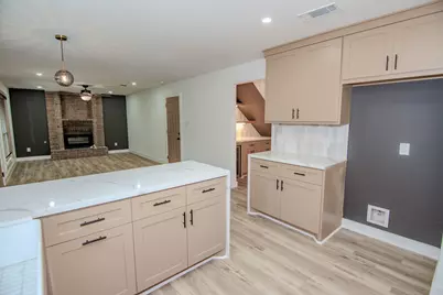3 Raindream Place, The Woodlands, TX 77381 - Photo 7