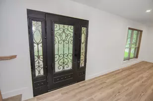3 Raindream Pl, The Woodlands, TX 77381 - Photo 3