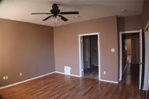 8888 Benning Dr, Houston, TX 77031 - Photo 7