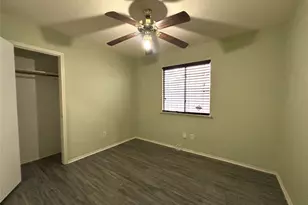 8903 Aspen Pl Dr, Houston, TX 77071 - Photo 17