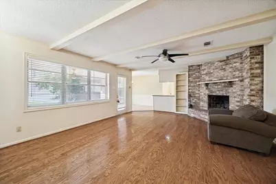 6207 S Braeswood Boulevard, Houston, TX 77096 - Photo 15
