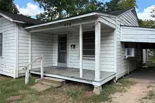 406 Omega, El Campo, TX 77437 - Photo 3