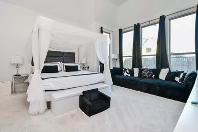 7639 Redwoods Forest Drive, Katy, TX 77493 - Photo 17