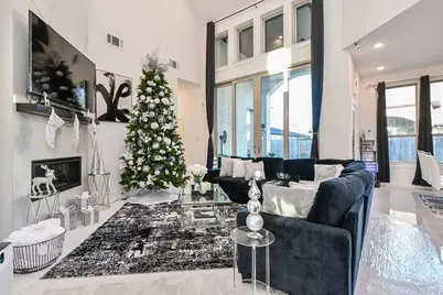 7639 Redwoods Forest Drive, Katy, TX 77493 - Photo 9