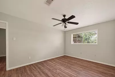 406 W Oak Street, Highlands, TX 77562 - Photo 39