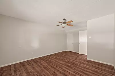 406 W Oak Street, Highlands, TX 77562 - Photo 21