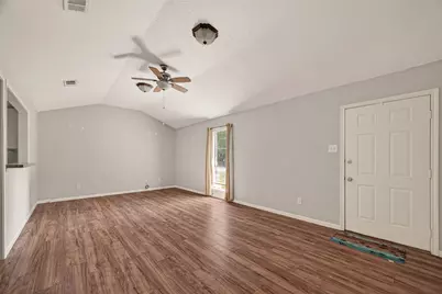 406 W Oak Street, Highlands, TX 77562 - Photo 25