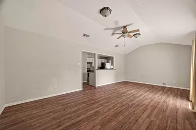406 W Oak Street, Highlands, TX 77562 - Photo 23