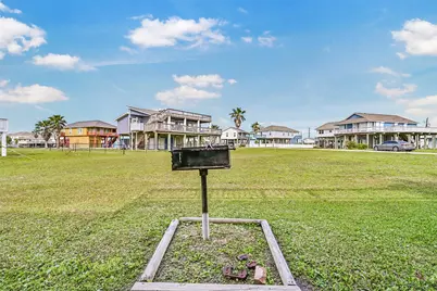 22818 Buena Street, Galveston, TX 77554 - Photo 11