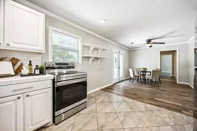 140 Pamellia Drive, Bellaire, TX 77401 - Photo 5