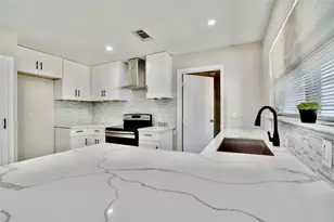 4550 Spellman Rd, Houston, TX 77035 - Photo 11