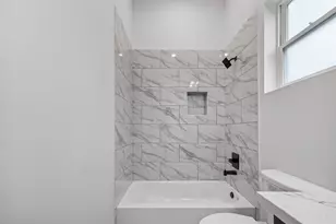 1938 Laverne St, Houston, TX 77080 - Photo 11