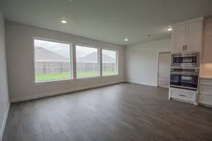 16 Greystone Ct, Angleton, TX 77515 - Photo 19