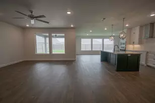 16 Greystone Ct, Angleton, TX 77515 - Photo 9