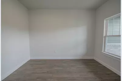 16 Greystone Court, Angleton, TX 77515 - Photo 5