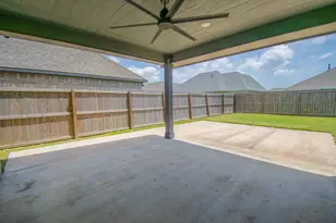 16 Greystone Ct, Angleton, TX 77515 - Photo 35