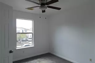 18914 Remington Mill Dr, Houston, TX 77073 - Photo 11