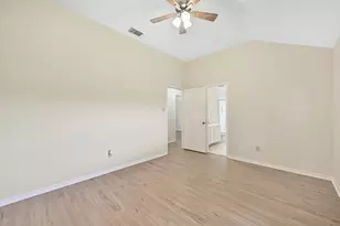 812 Sandringham Dr, Friendswood, TX 77546 - Photo 19