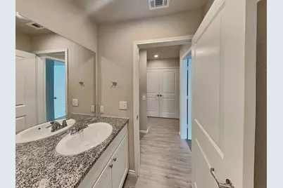 13407 Ashworth Boulevard, San Antonio, TX 78221 - Photo 15