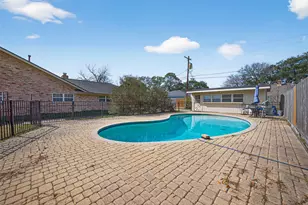 1910 Claiborne Dr, League City, TX 77573 - Photo 35