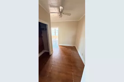 627 Sealy Avenue, Galveston, TX 77550 - Photo 11