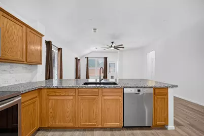 10627 Saratoga Square, Missouri City, TX 77459 - Photo 13