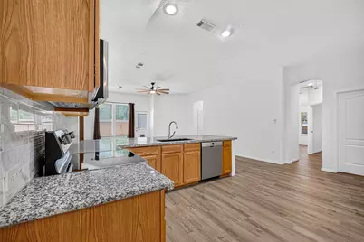 10627 Saratoga Square, Missouri City, TX 77459 - Photo 9
