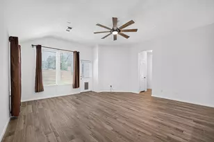 10627 Saratoga Square, Missouri City, TX 77459 - Photo 19