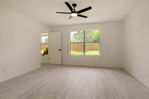 7926 Windy Creek Dr, Houston, TX 77040 - Photo 27