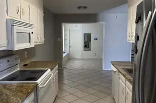 976 Sunmeadow Dr, Beaumont, TX 77706 - Photo 5