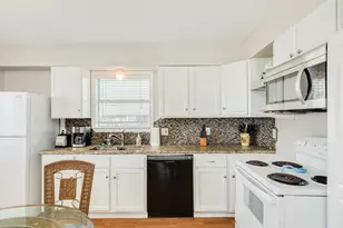 203 Carlton Ave, Surfside Beach, TX 77541 - Photo 11