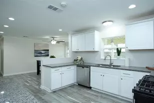 8741 Blankenship Dr, Houston, TX 77080 - Photo 17