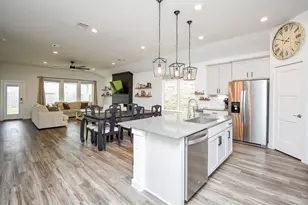 22515 Petrizzi Ln, Katy, TX 77449 - Photo 9