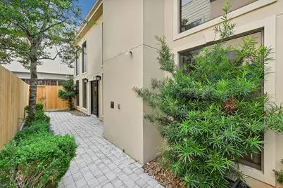 2430 Nantucket Drive #B, Houston, TX 77057 - Photo 15