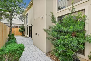 2430 Nantucket Dr, Houston, TX 77057 - Photo 15