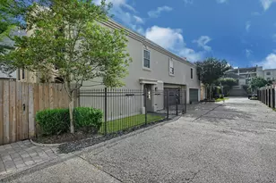 2430 Nantucket Dr, Houston, TX 77057 - Photo 17